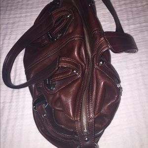 B MAKOWSKY LEATHER BAG w/ EXTRA STRAP